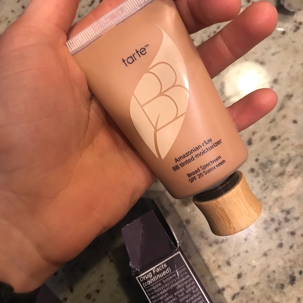 NEVER BEEN USED TARTE FOUNDATION